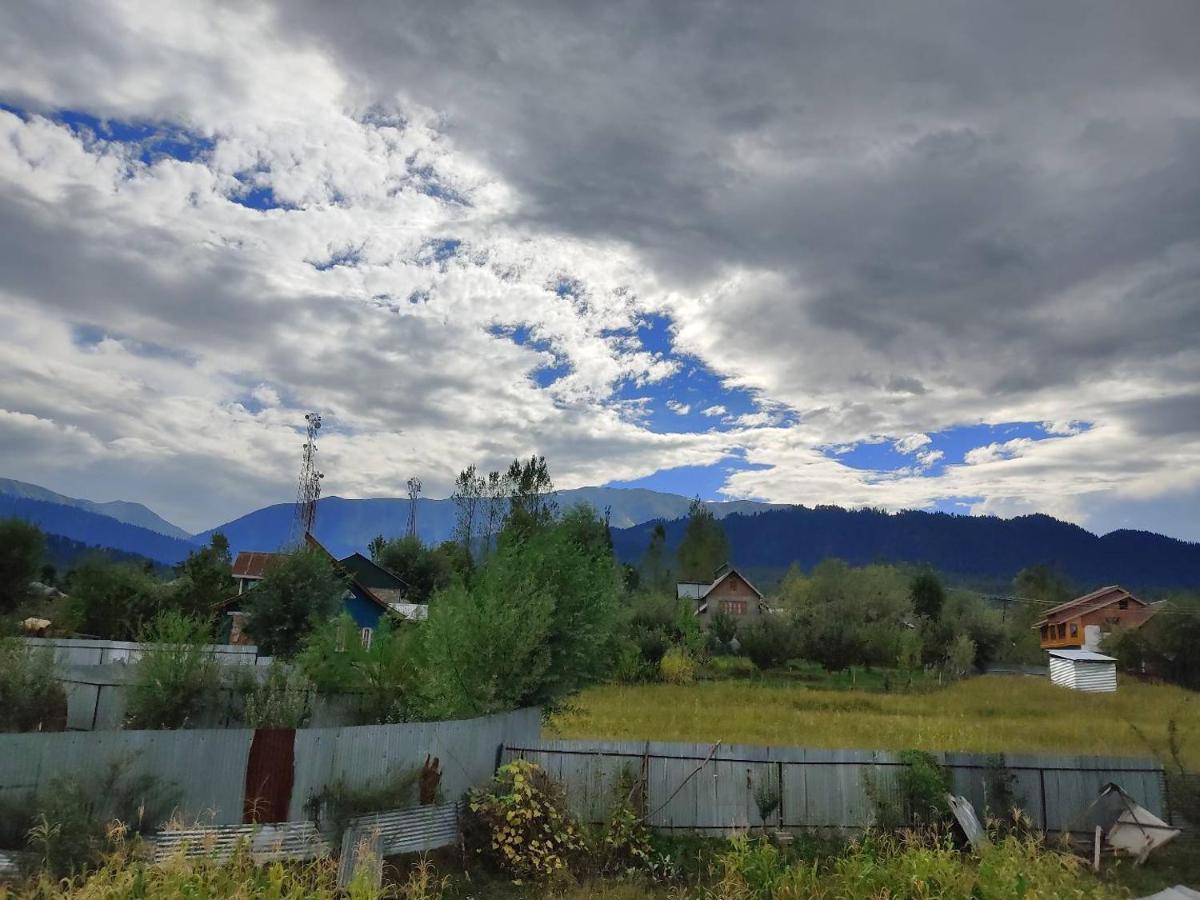 The Gulmarg Gateway Resort Srīnagar Exterior foto