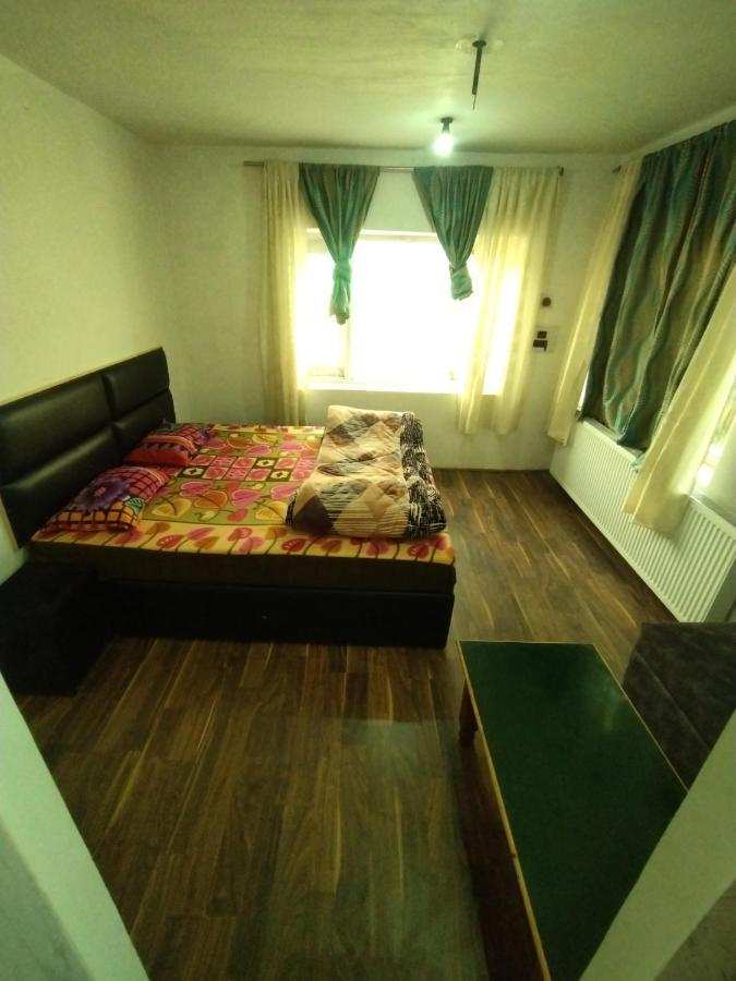 The Gulmarg Gateway Resort Srīnagar Exterior foto